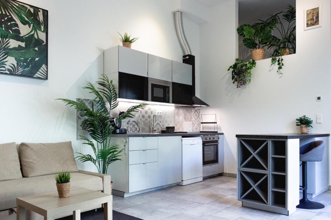 S18 "Garden In The City" Apartment Budapest Exterior photo